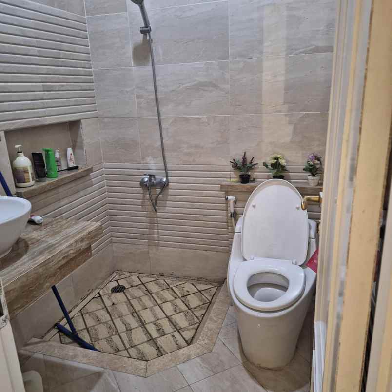 dijual rumah pantai indah kapuk cluster