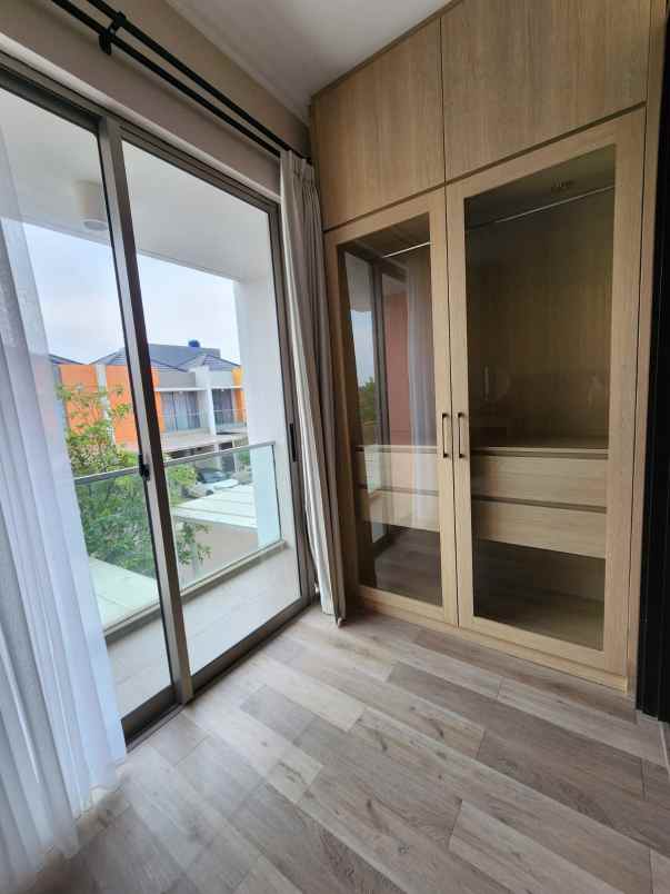 dijual rumah pantai indah kapuk jakarta