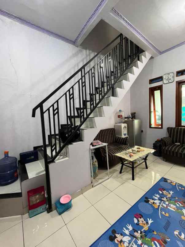 dijual rumah parakan saat