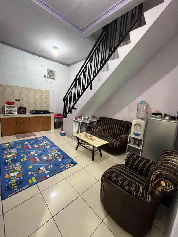 dijual rumah parakan saat