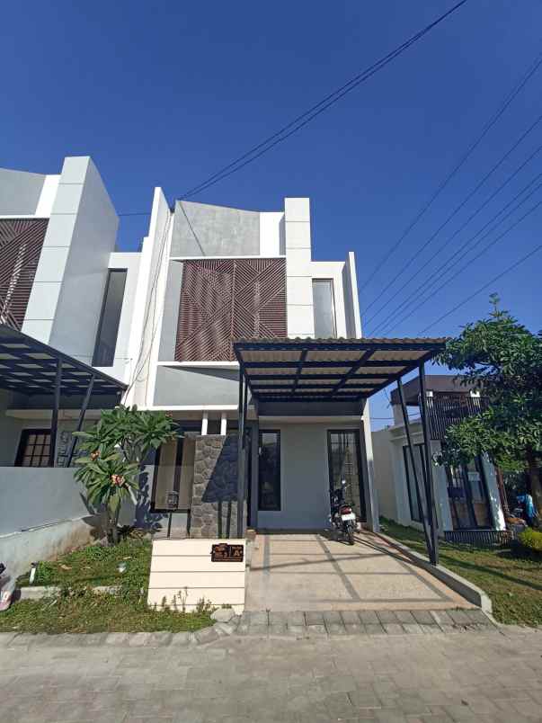 dijual rumah permata permadani