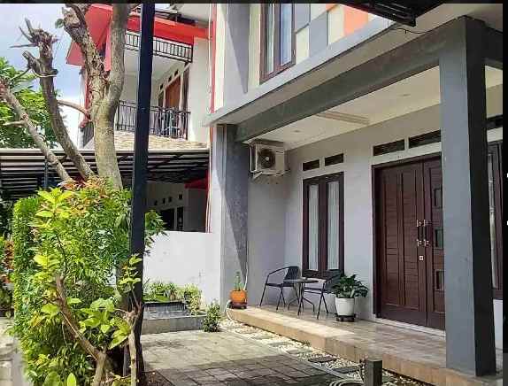 dijual rumah perum dukuh zamrud mustika