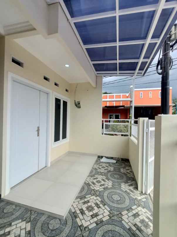 dijual rumah perum wisma seroja