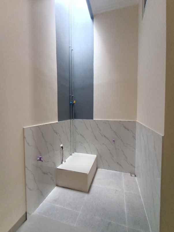 dijual rumah perum wisma seroja