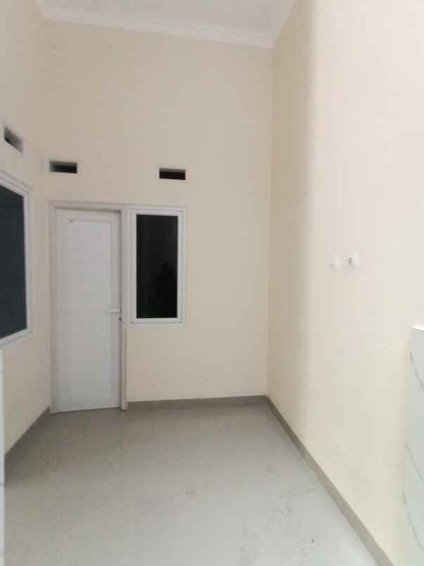 dijual rumah perum wisma seroja