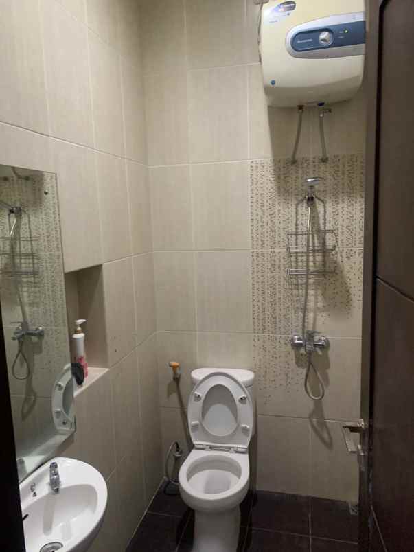 dijual rumah perumahan permata jingga