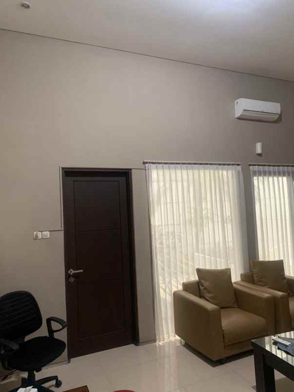 dijual rumah perumahan permata jingga