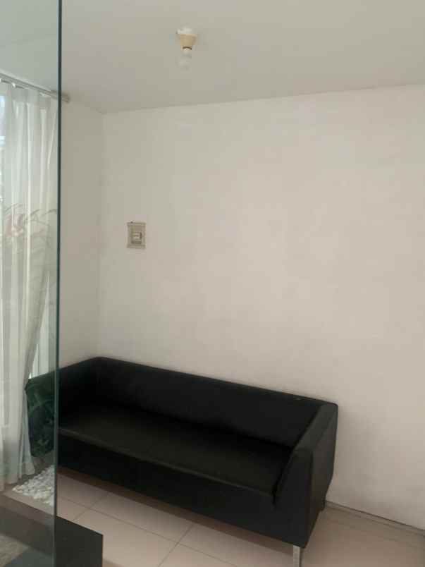 dijual rumah perumahan permata jingga