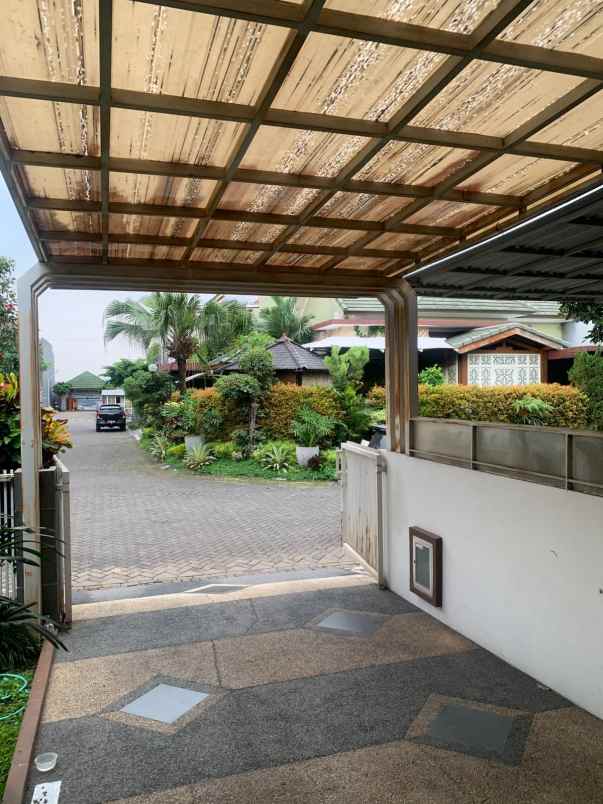 dijual rumah perumahan permata jingga