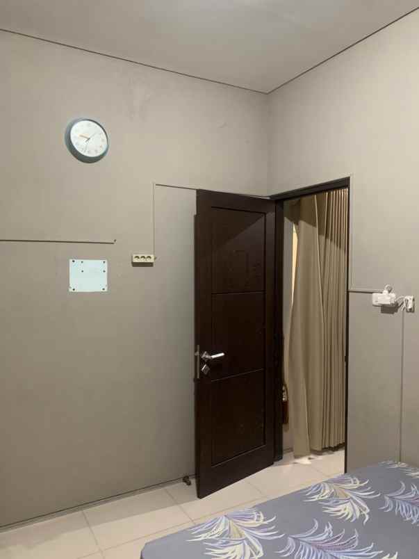 dijual rumah perumahan permata jingga