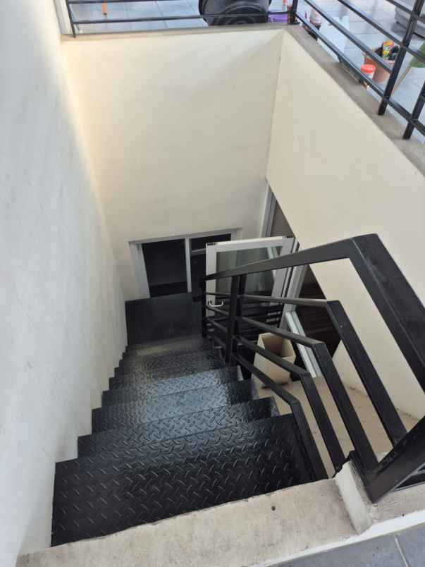 dijual rumah perumahan summarecon