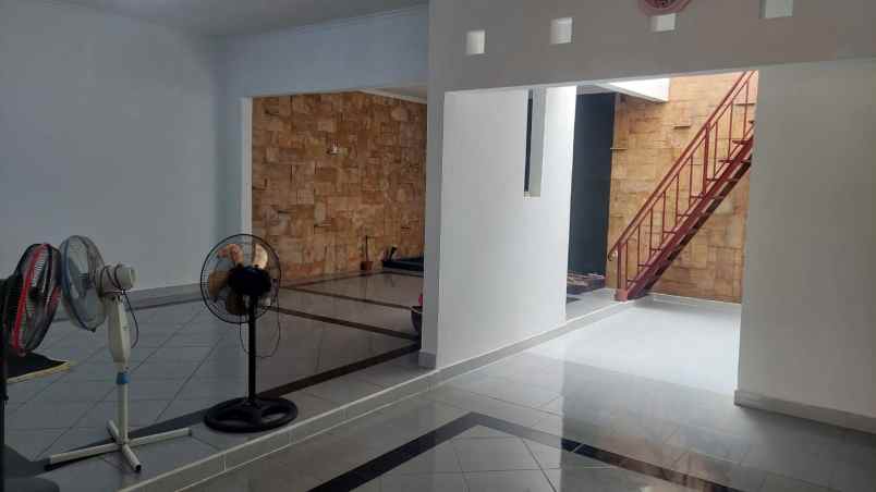 dijual rumah pisangan cirendeu ciputat