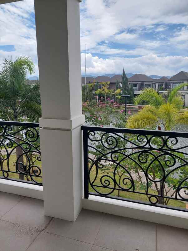 dijual rumah podomoro park bandung