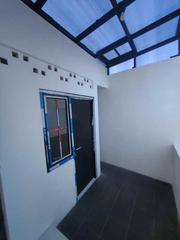 dijual rumah pondok bambu