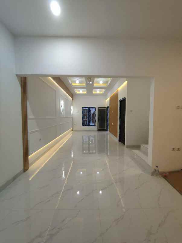 dijual rumah pondok bambu