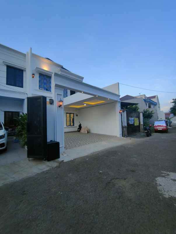 dijual rumah pondok bambu