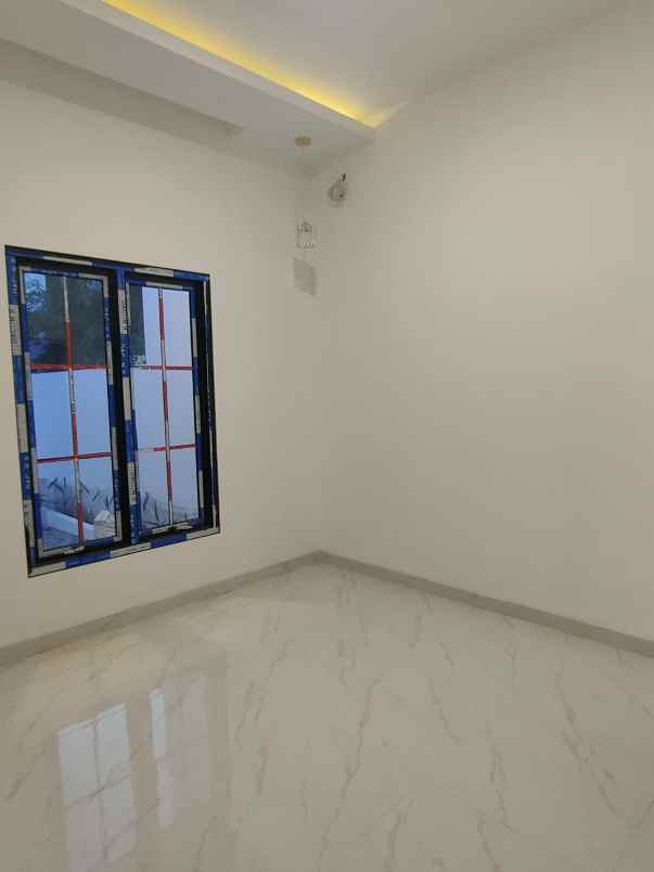 dijual rumah pondok bambu