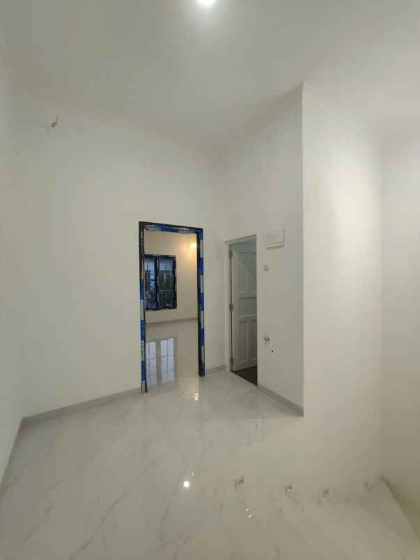 dijual rumah pondok bambu