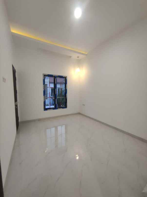 dijual rumah pondok bambu