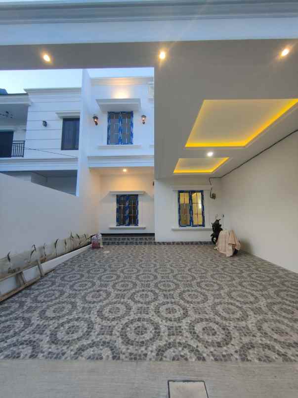 dijual rumah pondok bambu