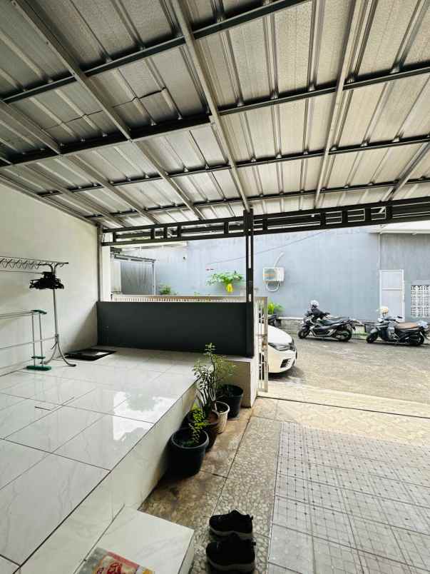 dijual rumah pondok cabe tangsel