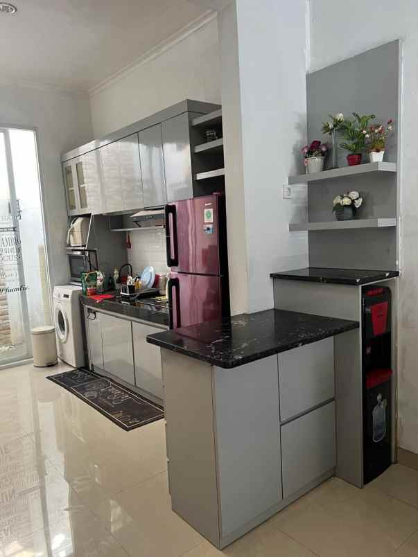 dijual rumah pondok cabe tangsel