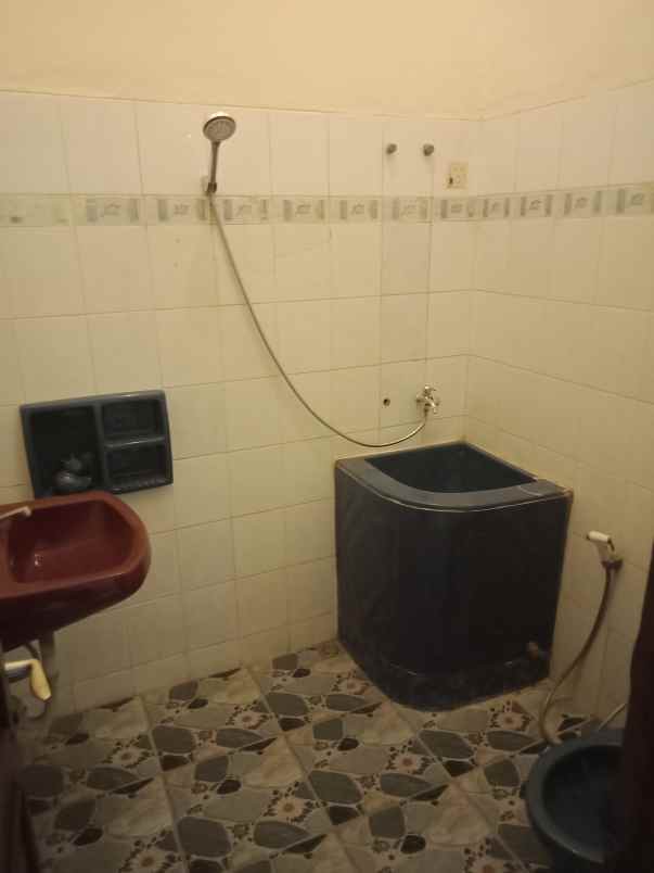 dijual rumah pondok gede