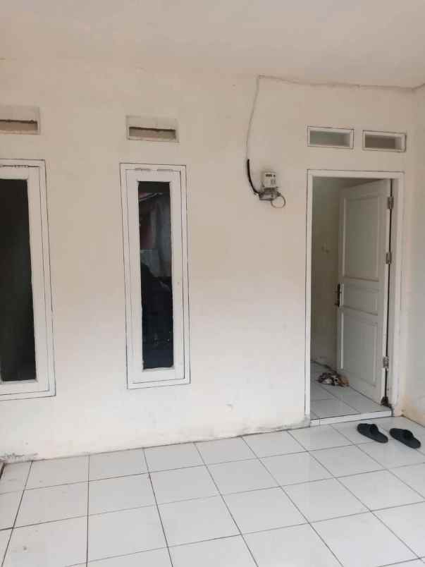 dijual rumah pondok kacang timur