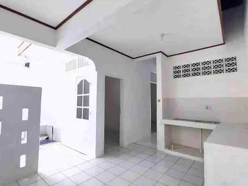 dijual rumah pondok kelapa