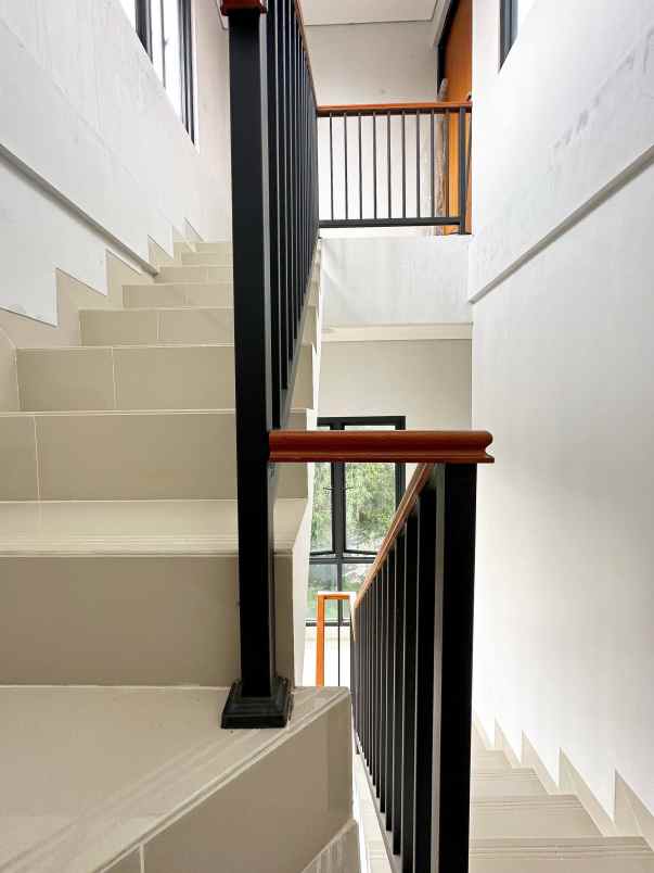 dijual rumah pondok labu