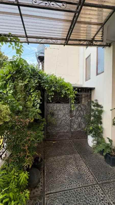 dijual rumah pulo gadung