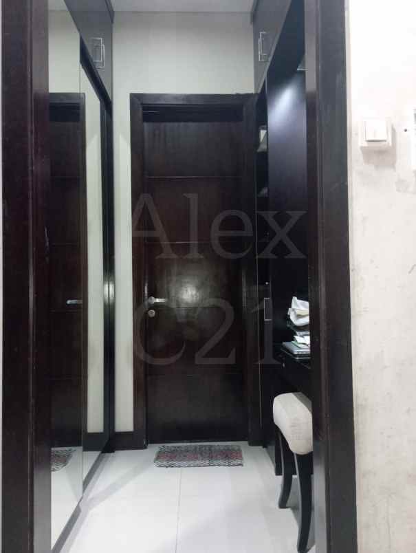 dijual rumah pulomas residence