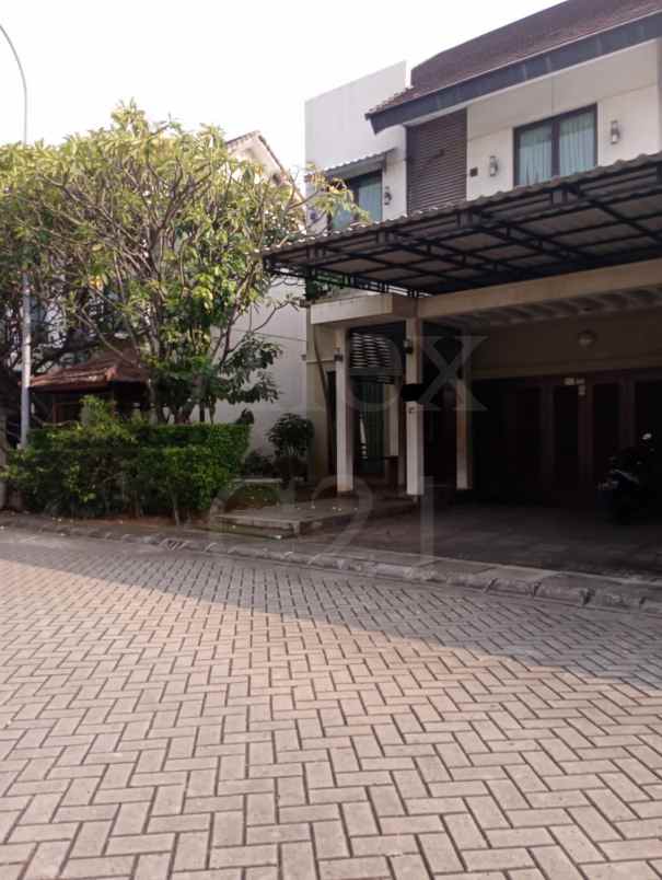 dijual rumah pulomas residence