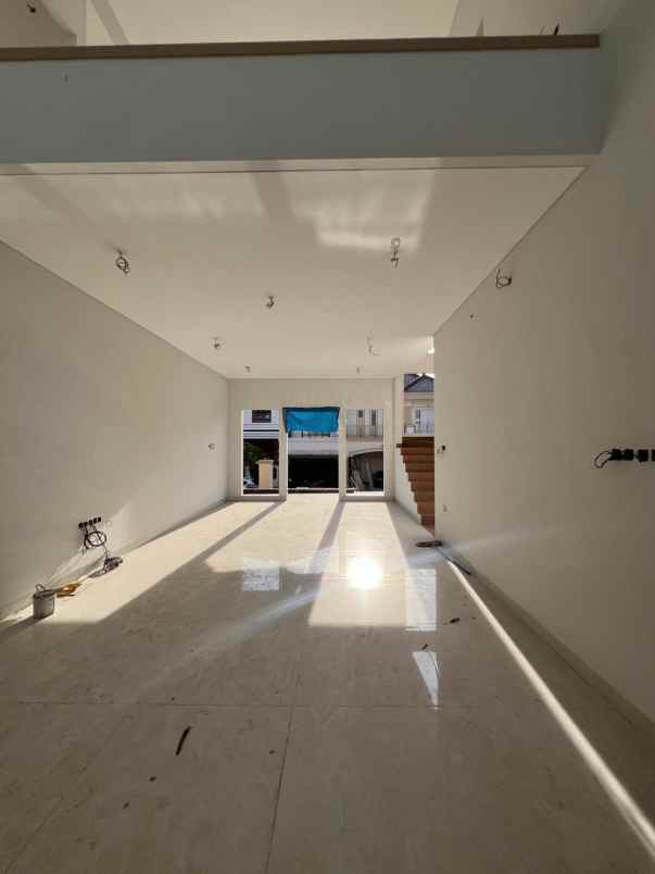 dijual rumah puri widya kencana citraland