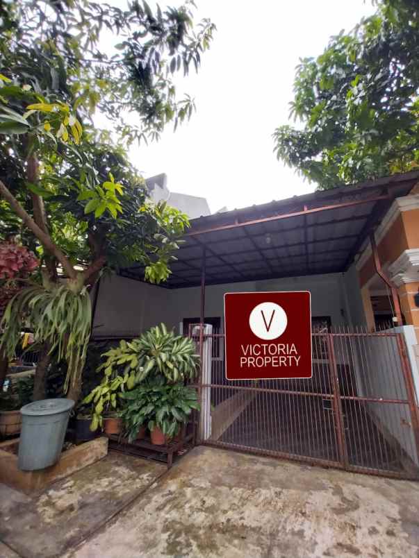 dijual rumah raffless hills cibubur