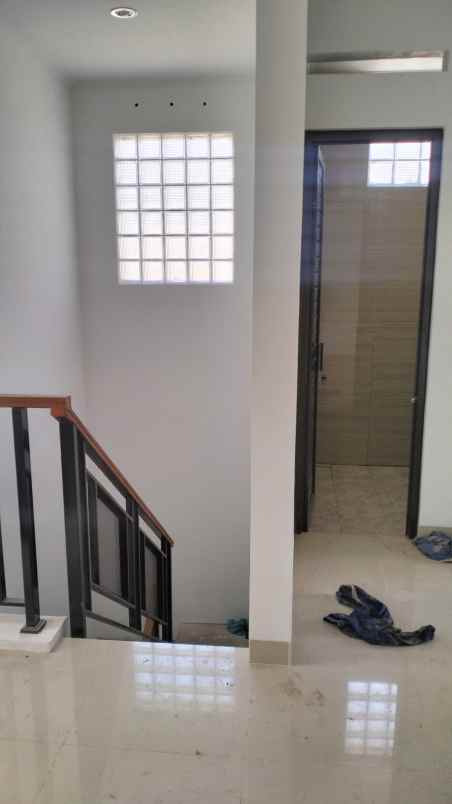 dijual rumah ranca goong