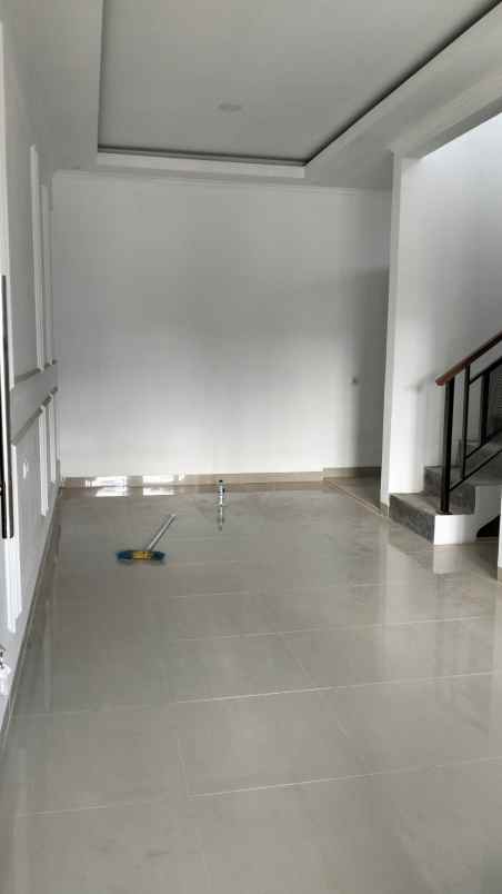 dijual rumah ranca goong