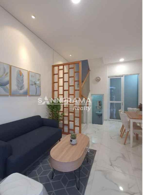 dijual rumah rangkapan jaya