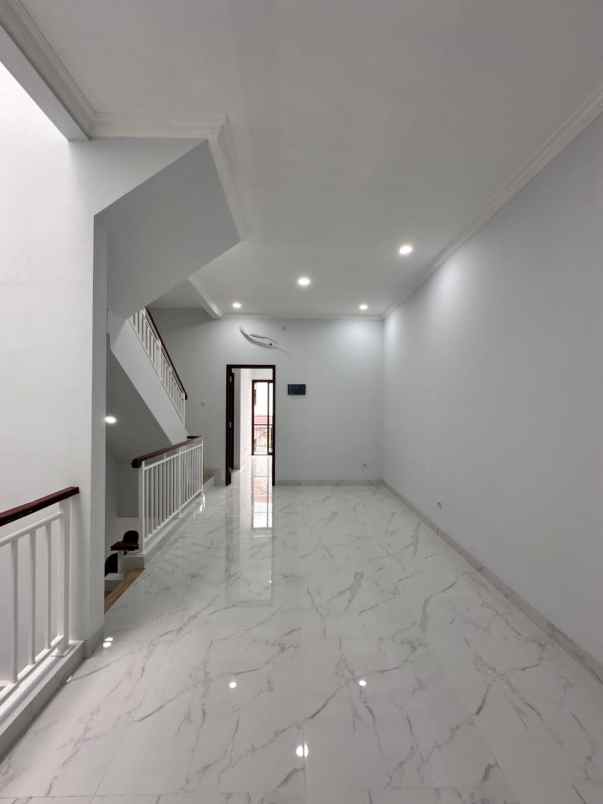 dijual rumah rawa bambu pasar minggu