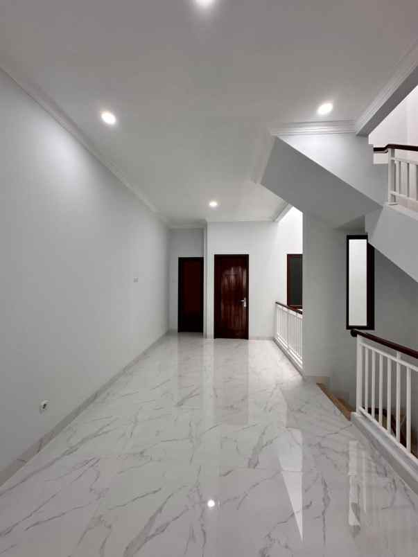 dijual rumah rawa bambu pasar minggu