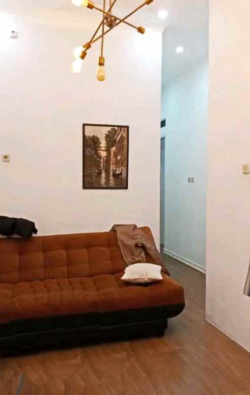 dijual rumah rawamangun