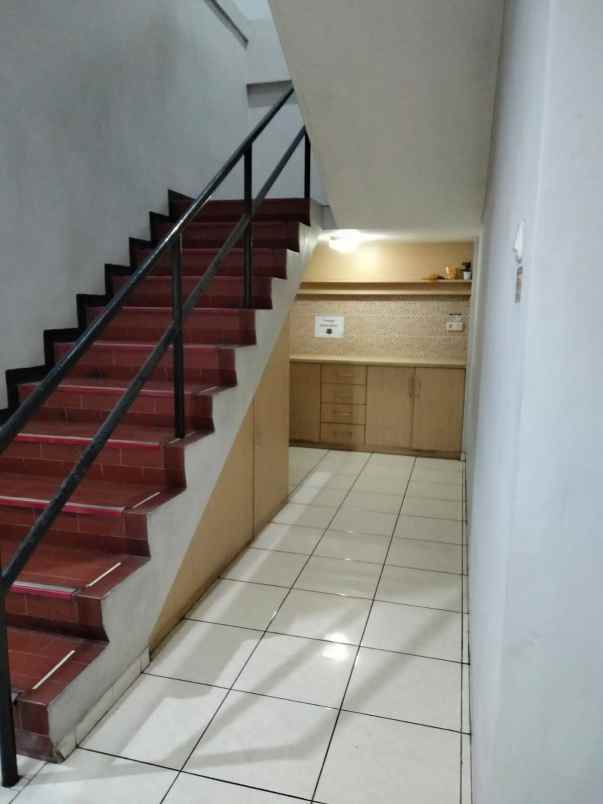 dijual rumah raya saronojiwo panjang