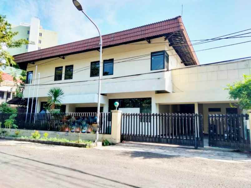 dijual rumah raya saronojiwo panjang