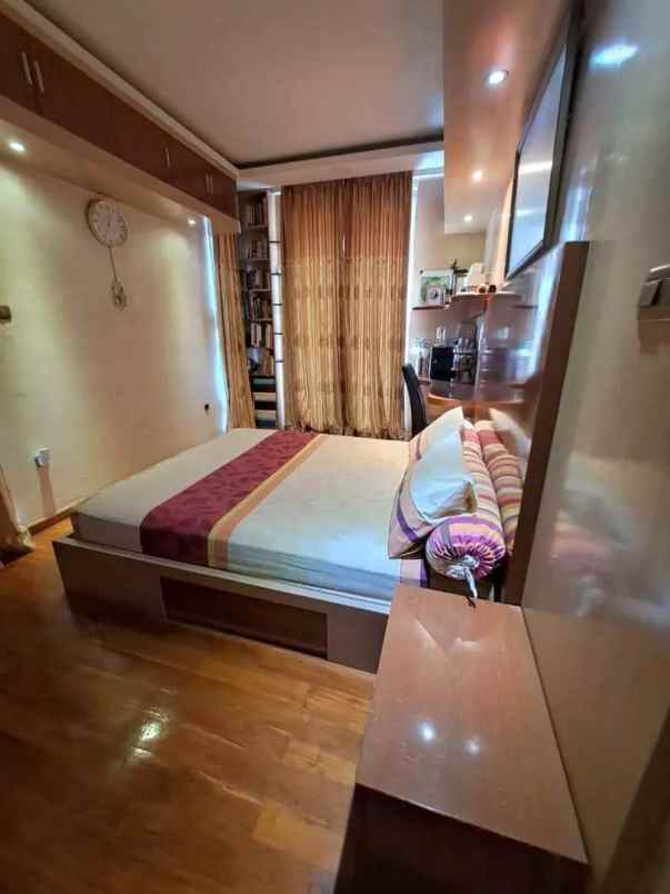 dijual rumah resor dago pakar