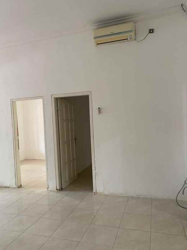 dijual rumah rewwin waru sidoarjo