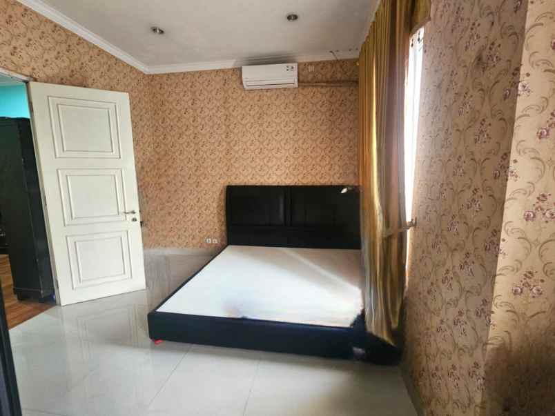 dijual rumah royal residence cakung