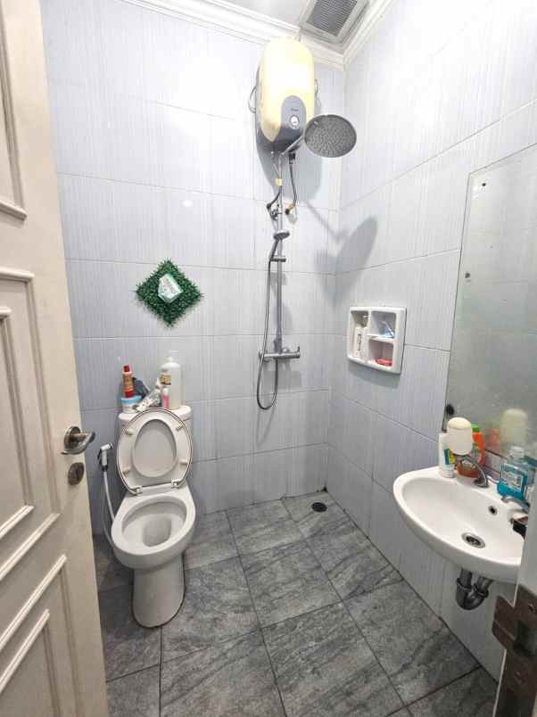 dijual rumah royal residence cakung