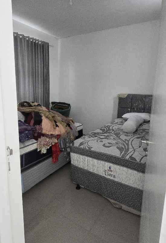 dijual rumah royal residence cluster