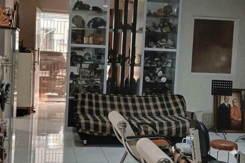 dijual rumah rumah cluster west covina