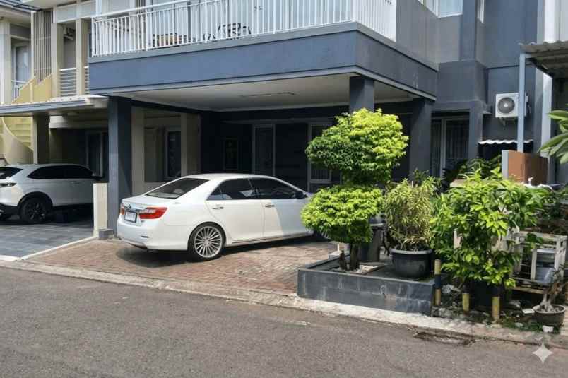 dijual rumah rumah cluster west covina